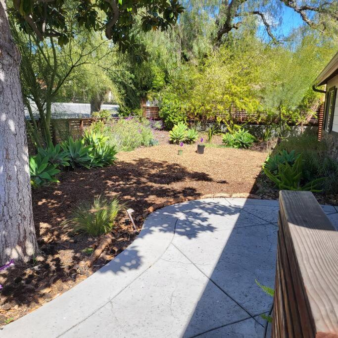 Bouganvilla 4-Bedroom, 2-Baths, Single Family House Thousand Oaks Exterior photo
